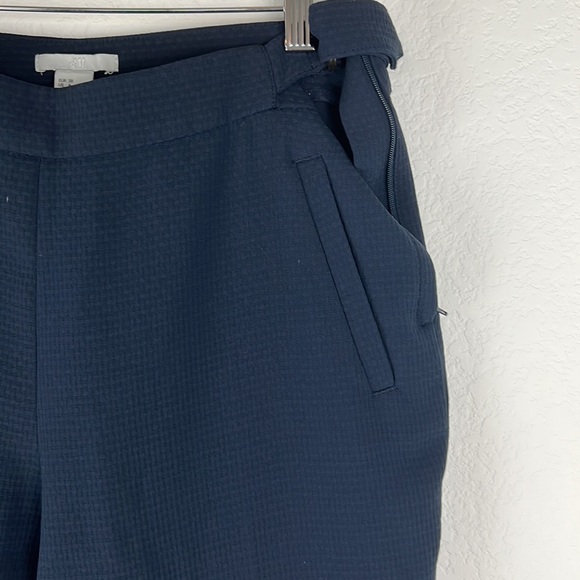 H & M Tailored Capri Blue adjustable Belted Waist and Side Zip Dress Pant Size 8 - Picture 3 of 10